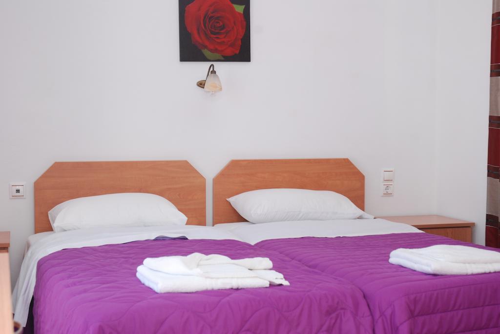 Pension Katerina Studios Tourlos Habitación foto